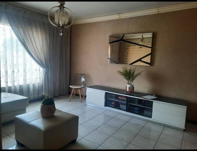 3 BEDROOM HOUSE FOR SALE IN WALDRIFT